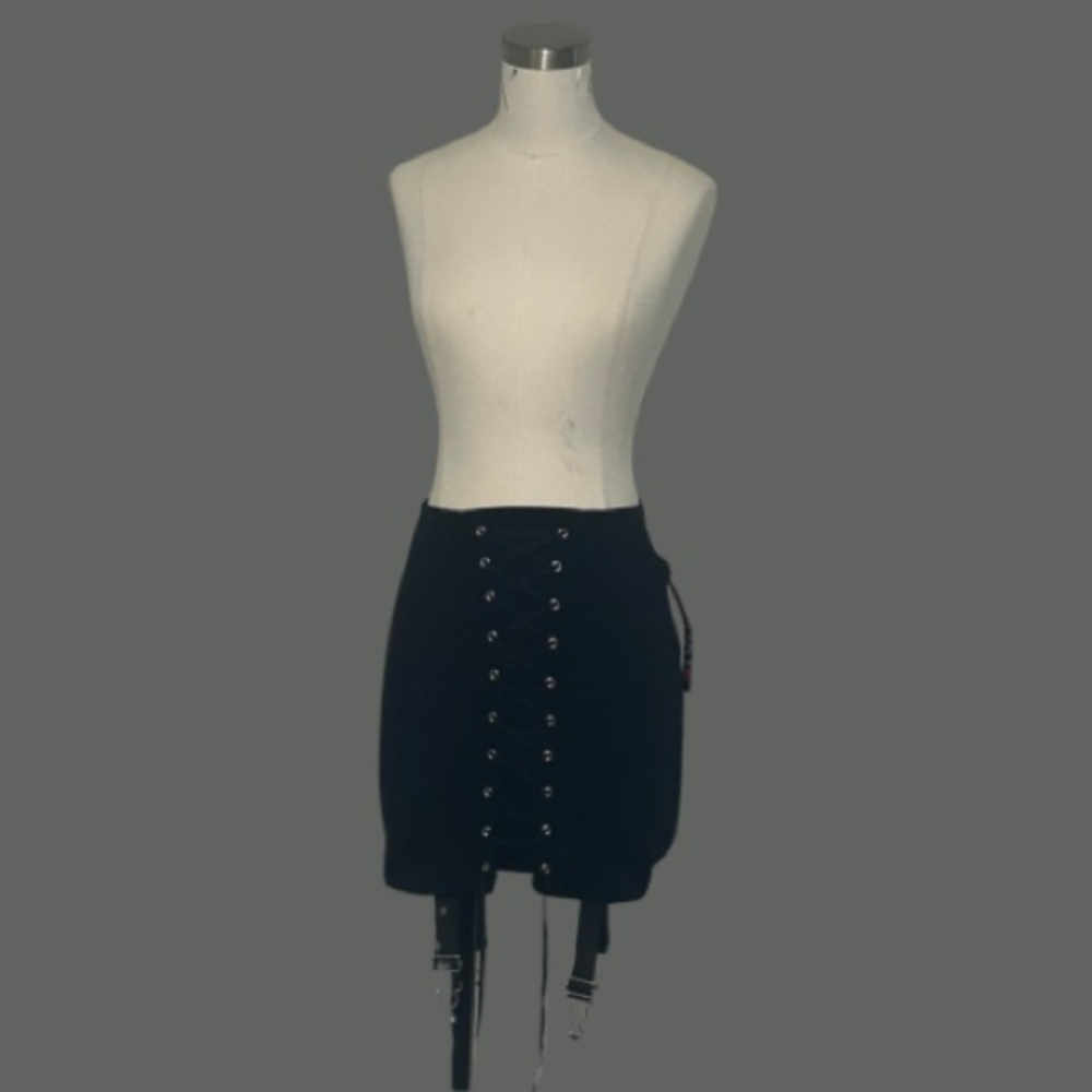 Chic Black Mini Skirt